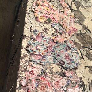 Posh Peanut lot of 3 onesies Floral Pastel Multi-Color Baby One-Piece Bodysuits